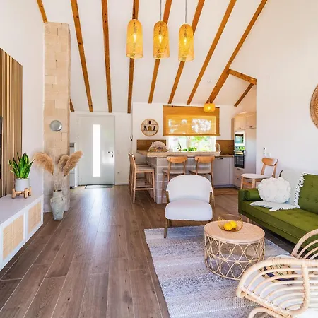 Casa Bellissima Sutivan