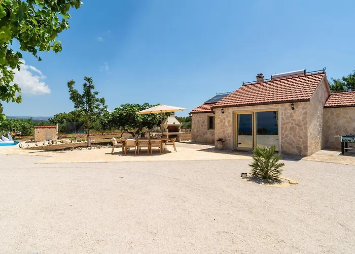 Holiday home Casa Bellissima Sutivan